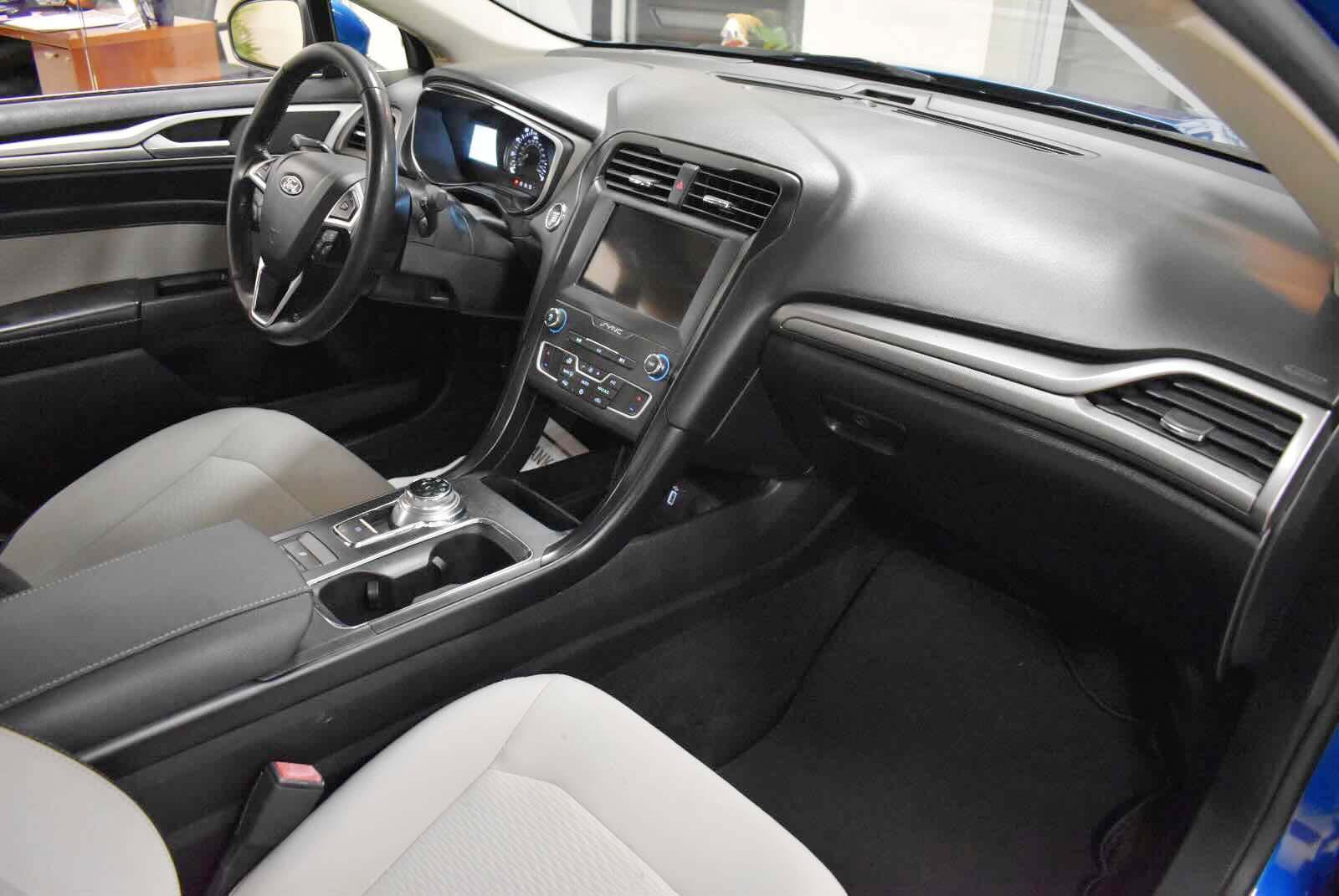 Used 2020 Ford Fusion SE w/ Equipment Group 151A FWD image 39