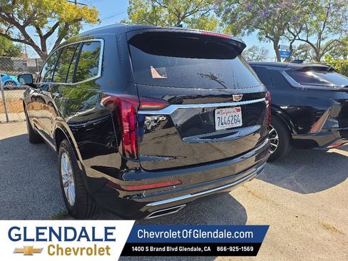 Used 2025 Cadillac XT6 Luxury FWD image 4