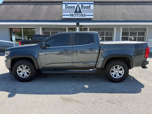 Used 2017 Chevrolet Colorado LT w/ LT Convenience Package RWD image 2