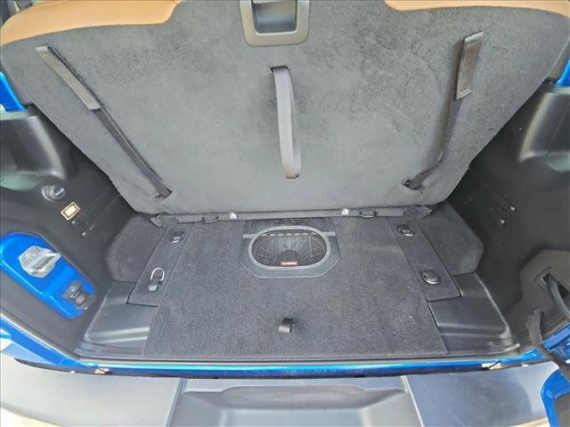 Used 2022 Jeep Wrangler Rubicon w/ LED Lighting Group AWD/4WD image 6