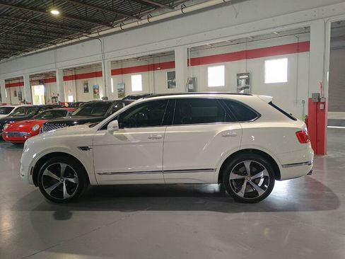 Used 2020 Bentley Bentayga AWD/4WD image 2
