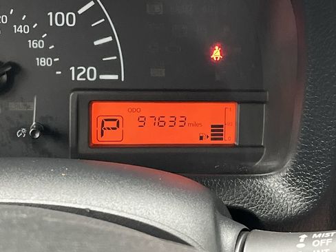 Used 2020 Nissan NV200 S image 11