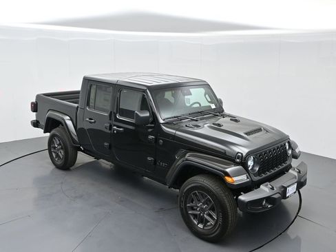 New 2025 Jeep Gladiator Sport image 48