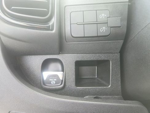Used 2025 RAM ProMaster 3500 w/ Crew Van Package FWD image 32