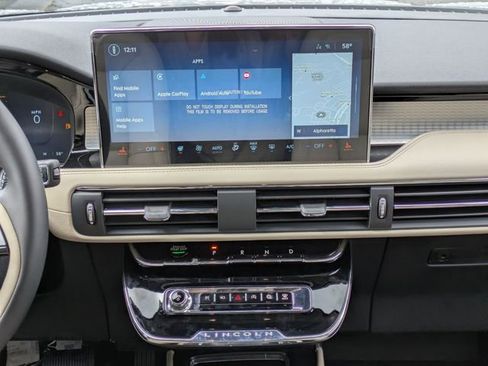 New 2026 Lincoln Corsair Premiere image 16