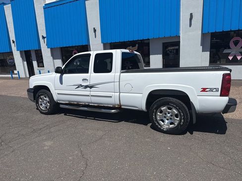 Used 2003 Chevrolet Silverado 1500 LS w/ Off-Road Package AWD/4WD image 13