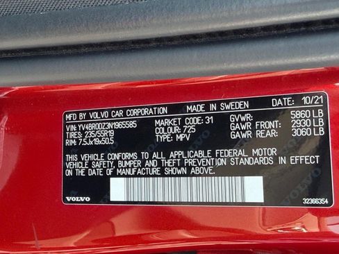 Used 2022 Volvo XC60 T8 Inscription Expression w/ Advanced Package image 26