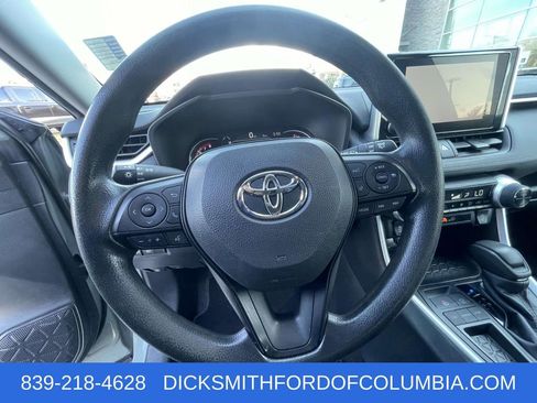 Used 2023 Toyota RAV4 XLE image 18