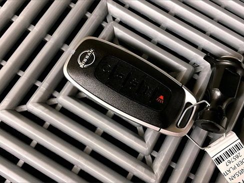 New 2025 Nissan Pathfinder Platinum image 12