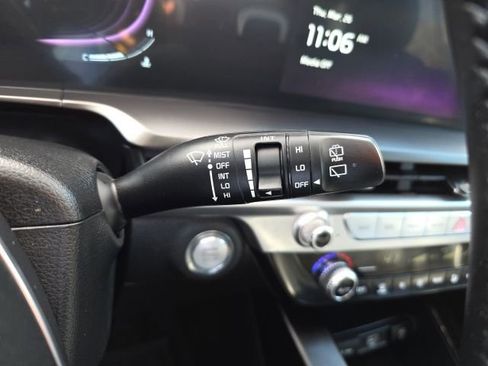 Used 2024 Kia Telluride LX image 12