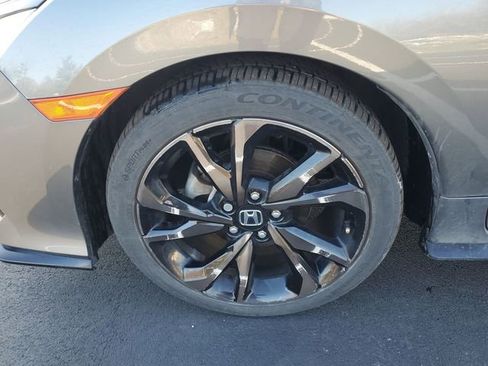 Used 2018 Honda Civic Sport image 17