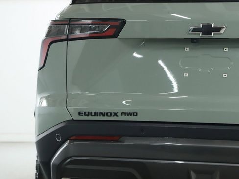 Used 2025 Chevrolet Equinox ACTIV w/ Safety and Technology Package image 42