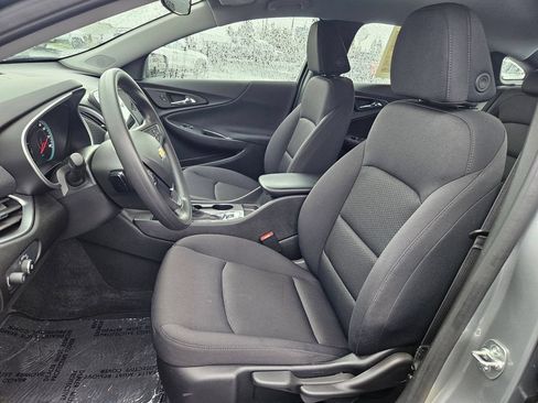 Used 2025 Chevrolet Malibu LS FWD image 14