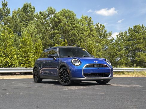Used 2025 MINI Cooper S FWD image 2