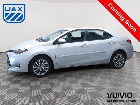 Used 2017 Toyota Corolla XLE image 6