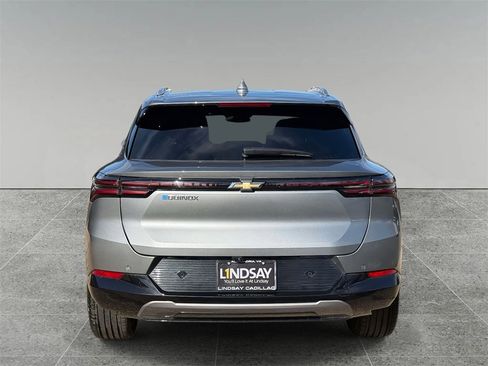 Used 2024 Chevrolet Equinox EV LT image 11