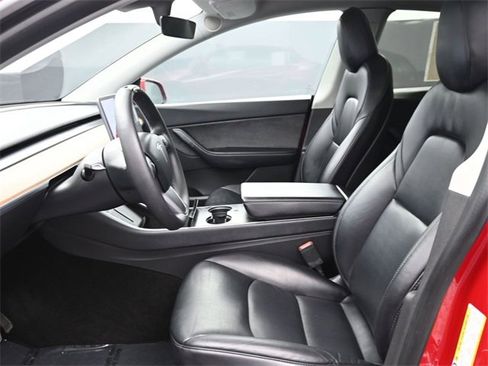 Used 2021 Tesla Model Y Long Range image 10