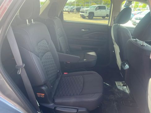 Used 2022 Nissan Pathfinder SV w/ SV Premium Package AWD/4WD image 7