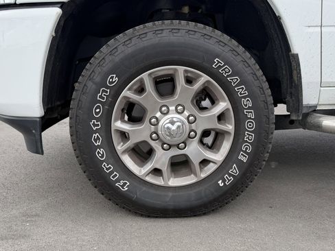 Certified 2024 RAM 2500 Laramie AWD/4WD image 27