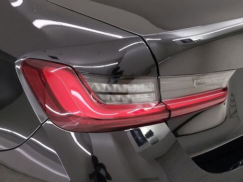 Used 2025 BMW 330i Sedan w/ Convenience Package image 11