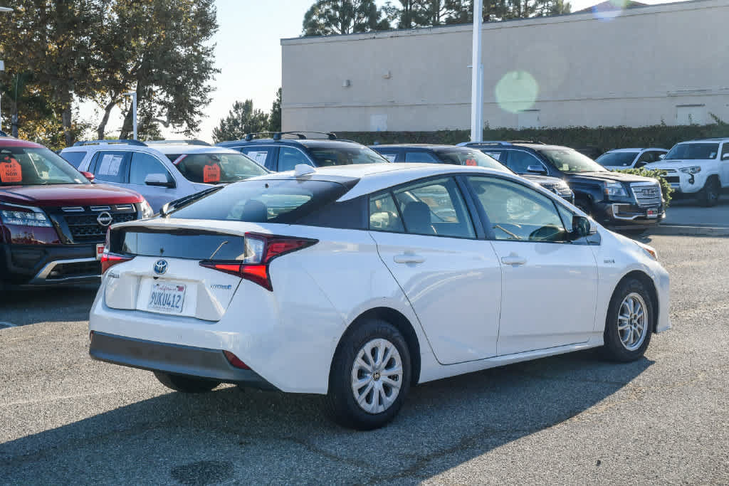 Used 2020 Toyota Prius LE FWD image 9