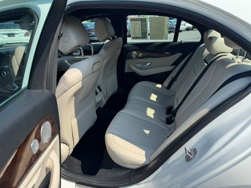Used 2018 Mercedes-Benz E 300 4MATIC image 18