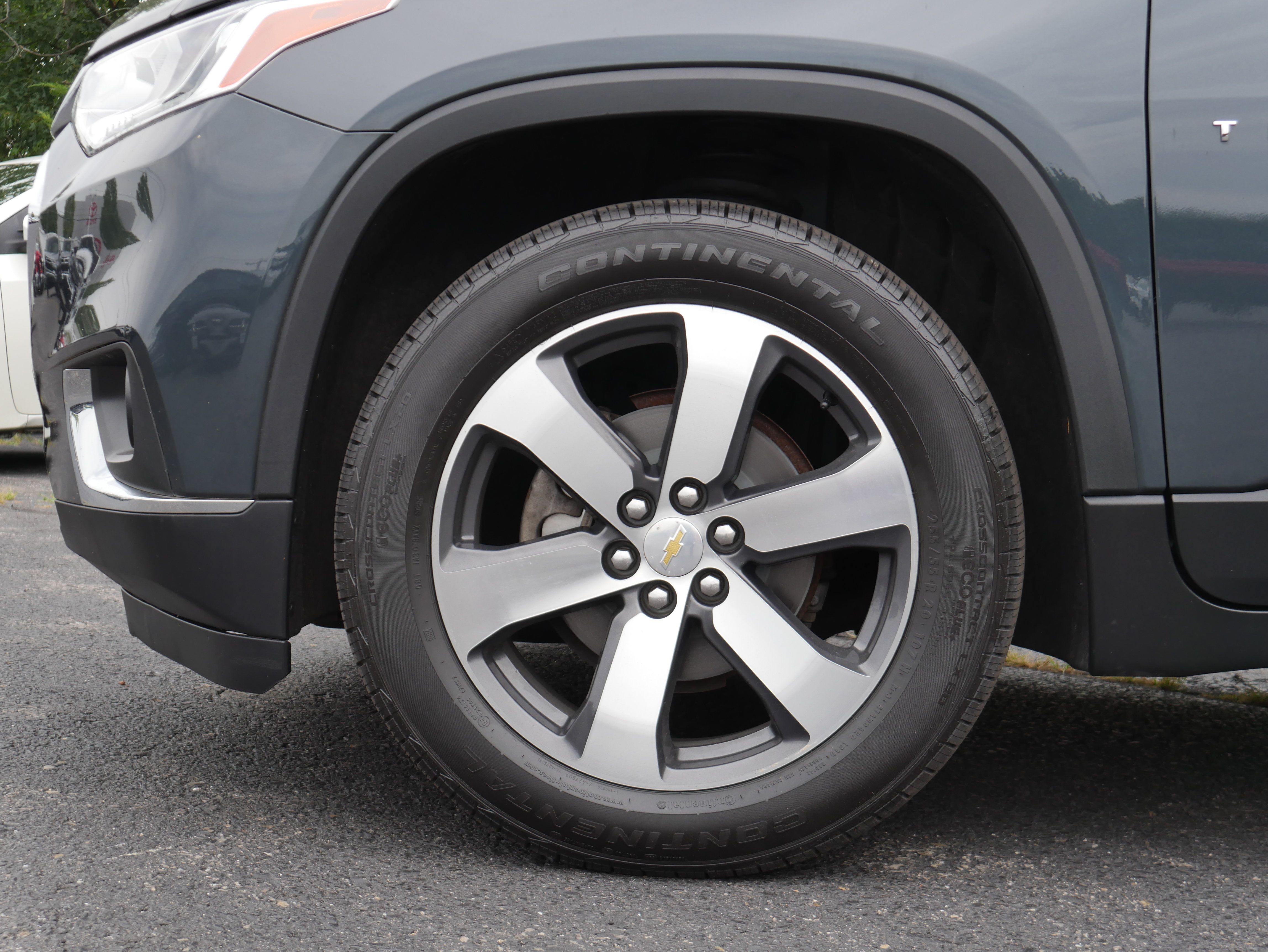 Certified 2019 Chevrolet Traverse LT w/ LT Premium Package AWD/4WD image 13