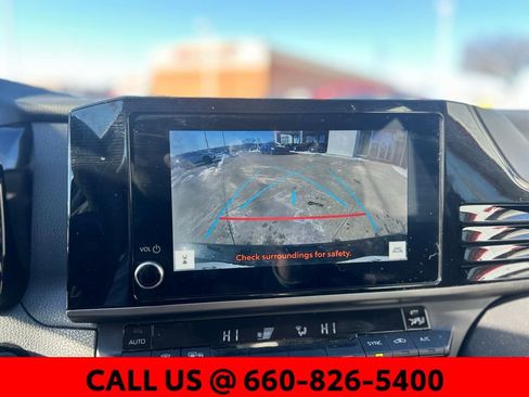 Used 2025 Toyota Camry LE image 13