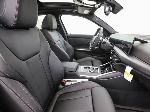 Used 2026 BMW 330i xDrive 330i xDrive w/ Convenience Package image 32