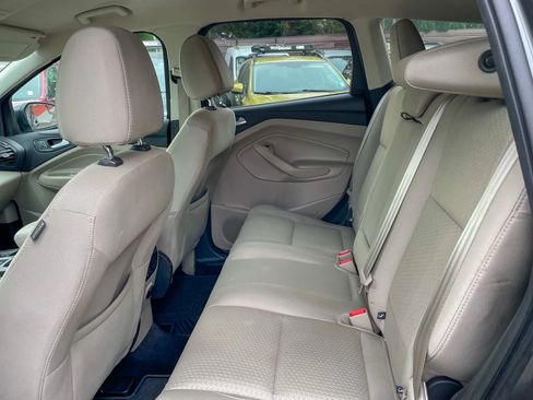 Used 2017 Ford Escape SE AWD/4WD image 30