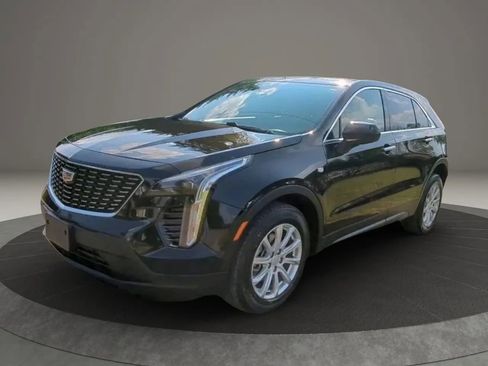 Used 2023 Cadillac XT4 Luxury w/ Cold Weather Package image 51