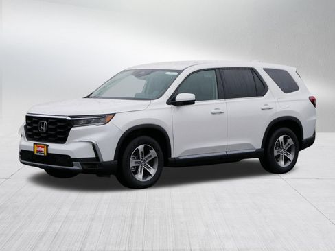 New 2025 Honda Pilot EX-L image 3