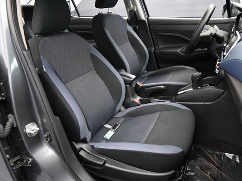 Used 2023 Nissan Versa SV image 42