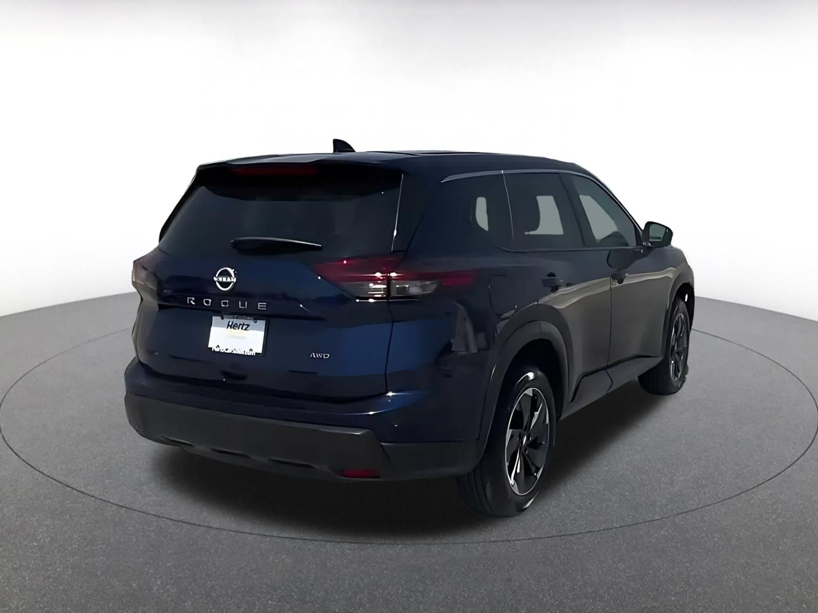 Used 2025 Nissan Rogue SV AWD/4WD image 13