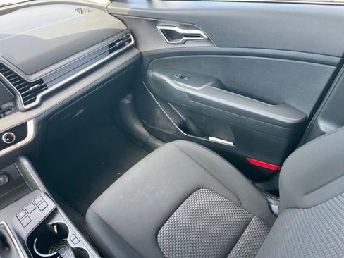 Certified 2025 Kia Sportage LX AWD/4WD image 15