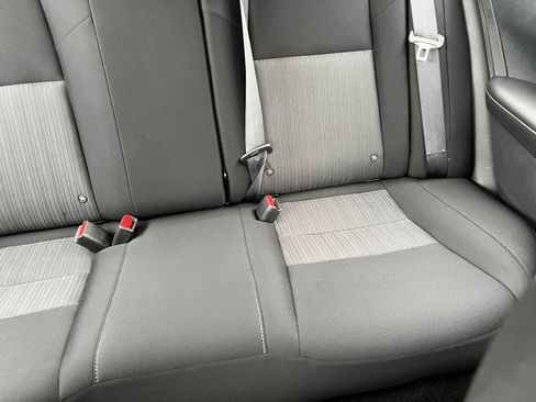 Used 2025 Nissan Sentra SV FWD image 32