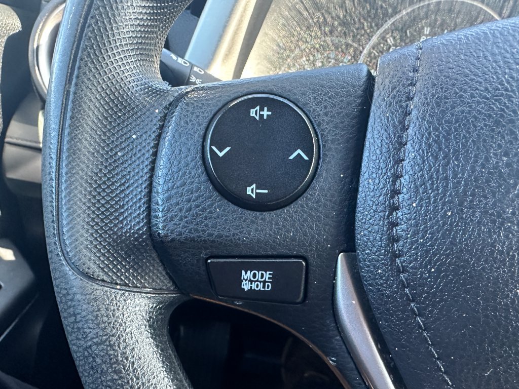 Used 2016 Toyota RAV4 LE AWD/4WD image 19