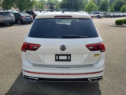 Used 2024 Volkswagen Tiguan SEL R-Line AWD/4WD image 5