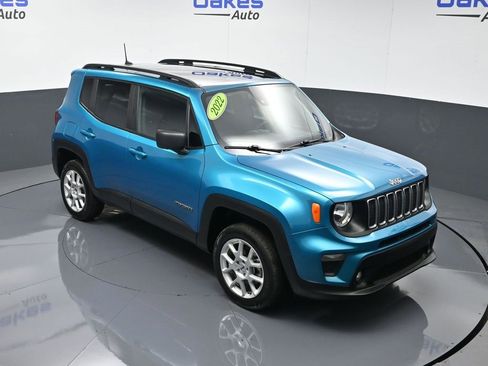 Used 2022 Jeep Renegade Latitude w/ Sun/Sound Group image 46