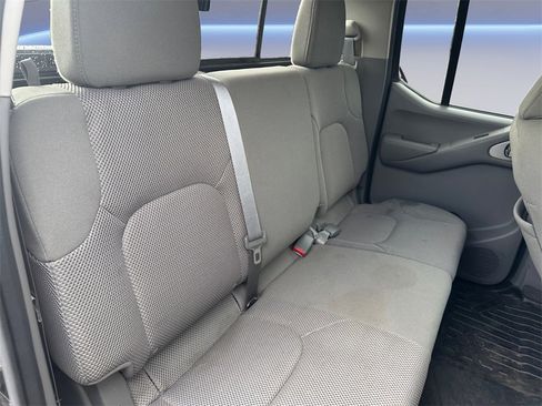 Used 2021 Nissan Frontier SV image 18