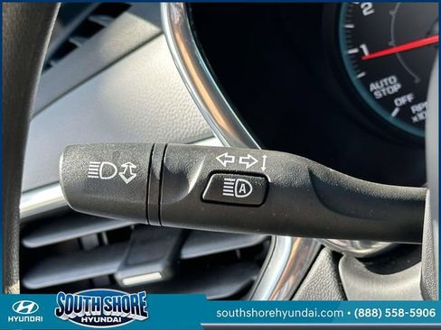 Used 2023 Chevrolet Equinox LS AWD/4WD image 24