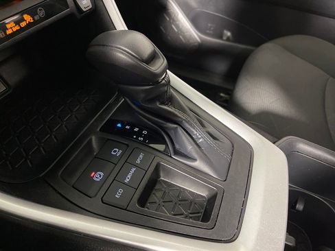 Certified 2024 Toyota RAV4 XLE image 22