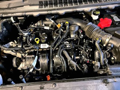 Used 2024 Ford Edge Titanium image 32