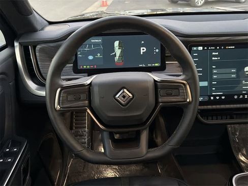 Used 2022 Rivian R1S Launch Edition image 11