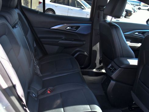 Used 2025 Chevrolet Equinox EV LT w/ Convenience Package FWD image 51