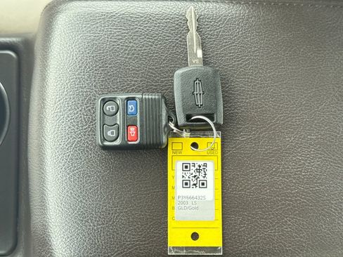 Used 2003 Lincoln LS RWD image 32