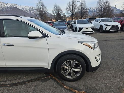 Used 2014 Hyundai Santa Fe GLS image 10