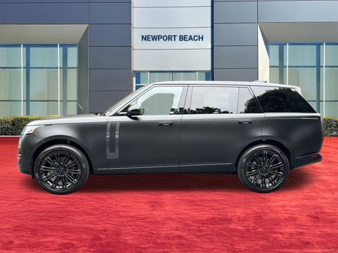 New 2026 Land Rover Range Rover Long Wheelbase SE image 2