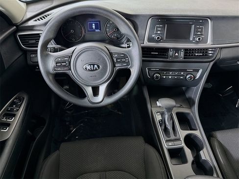 Used 2017 Kia Optima LX image 3