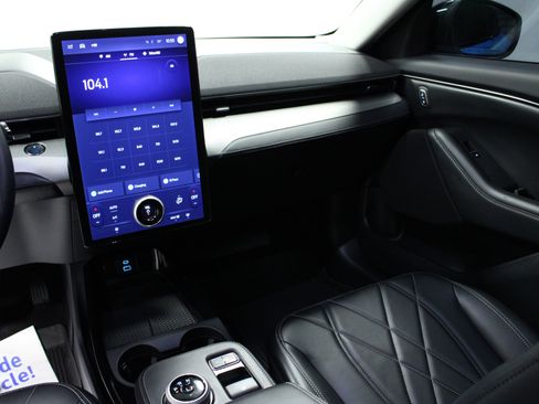Used 2023 Ford Mustang Mach-E Select image 19